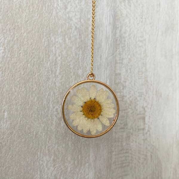 Daisy Necklace